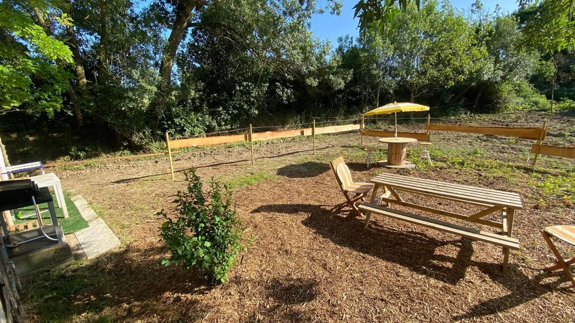 Beautiful Large Country House 4 Bedrooms Teyssode Vakantiehuis